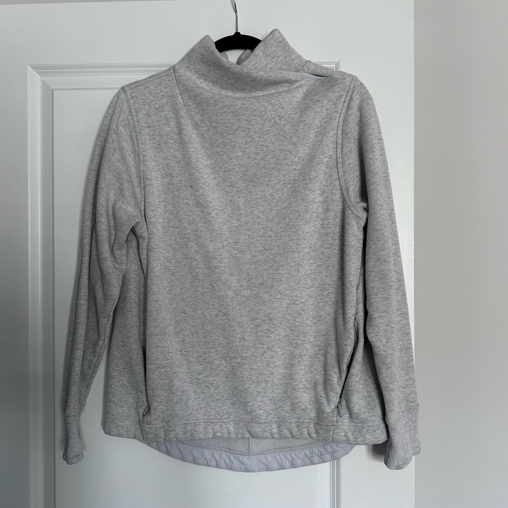 Athleta high neck sweatshirt with zipper pockets. Size medium